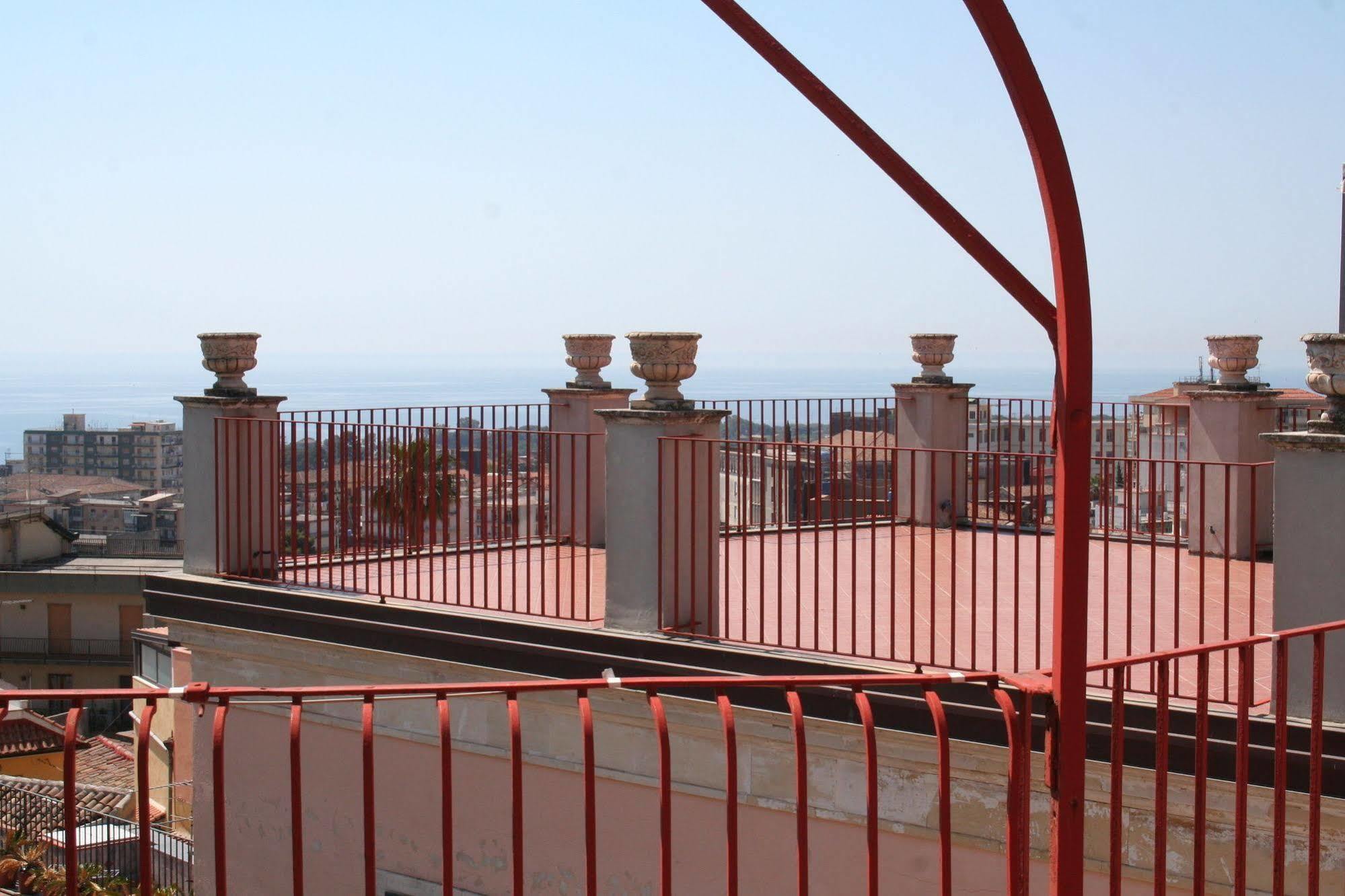 Terrazze Bella Epoque Bed & Breakfast Acireale Exterior photo